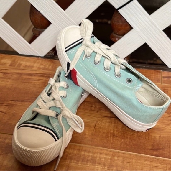 Girls Pro-Keds Sneakers - Picture 5 of 7